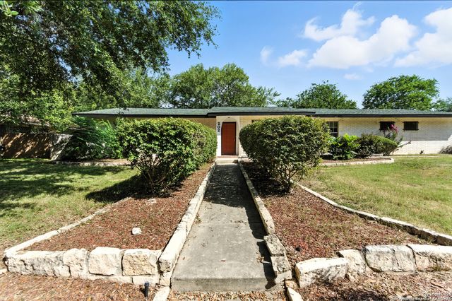 202 Shalimar Dr, Castle Hills, TX 78213