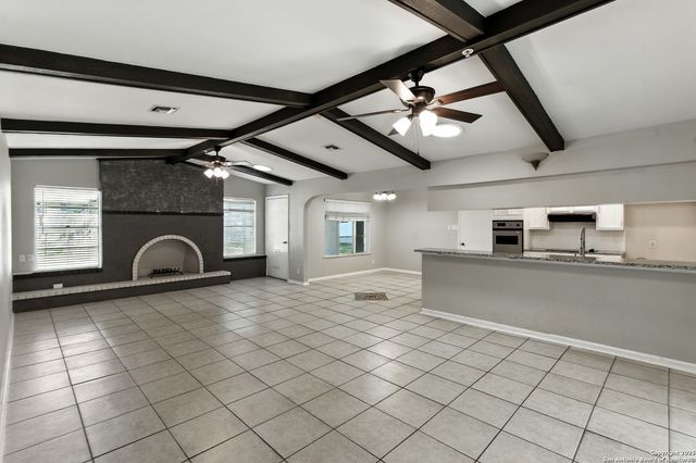 202 Shalimar Dr, Castle Hills, TX 78213