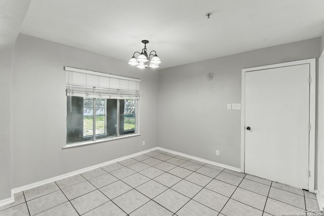 202 Shalimar Dr, Castle Hills, TX 78213