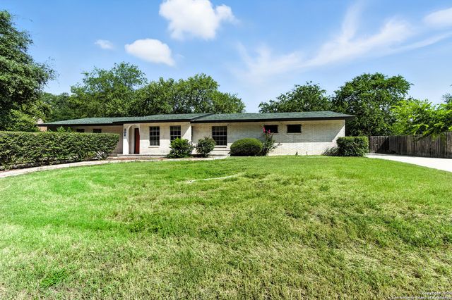 202 Shalimar Dr, Castle Hills, TX 78213