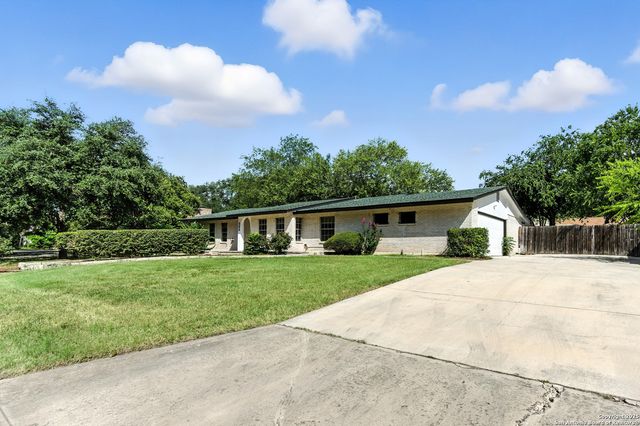 202 Shalimar Dr, Castle Hills, TX 78213