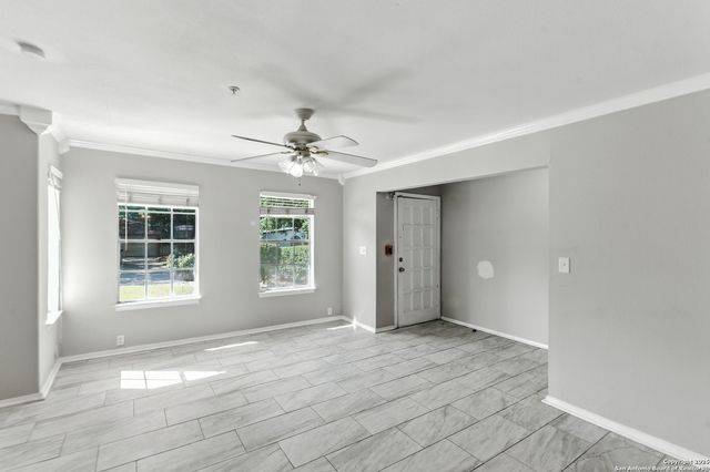 202 Shalimar Dr, Castle Hills, TX 78213