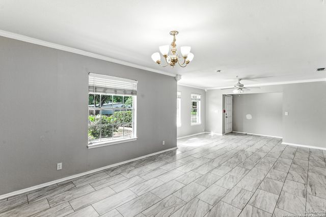 202 Shalimar Dr, Castle Hills, TX 78213