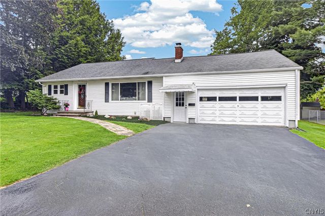 5 Lyndon Rd, Whitestown, NY 13492