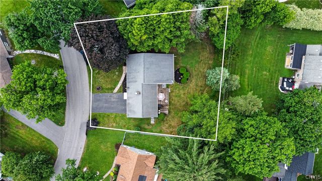 5 Lyndon Rd, Whitestown, NY 13492