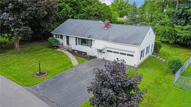 5 Lyndon Rd, Whitestown, NY 13492