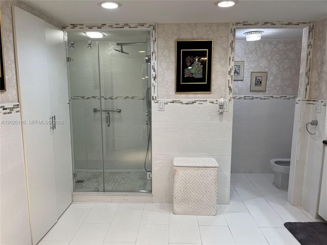 1920 S Ocean Drive 16B, Hallandale Beach, FL 33009
