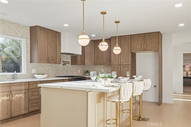 1917 N Omalley Way, Upland, CA 91784