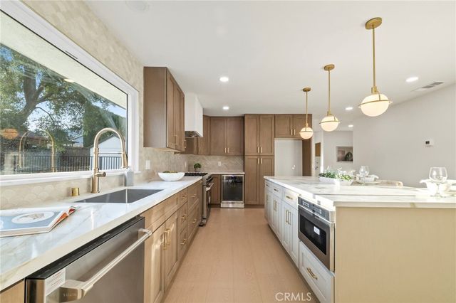 1917 N Omalley Way, Upland, CA 91784