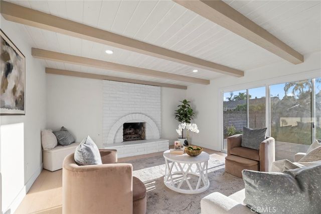 1917 N Omalley Way, Upland, CA 91784