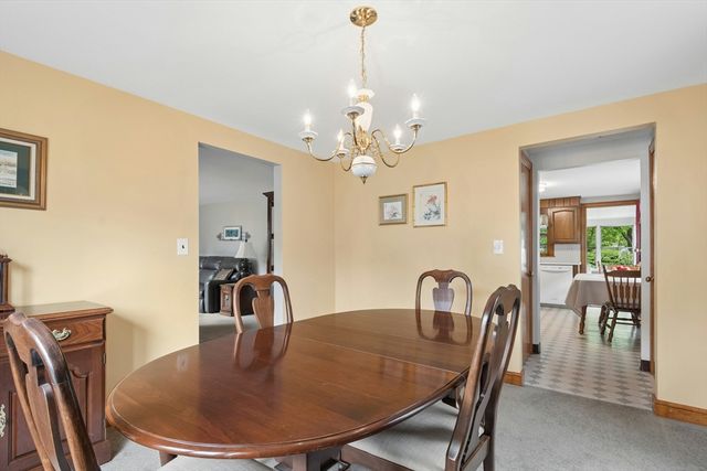 88 Kendall Ave, Framingham, MA 01702