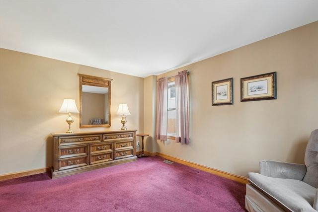 88 Kendall Ave, Framingham, MA 01702