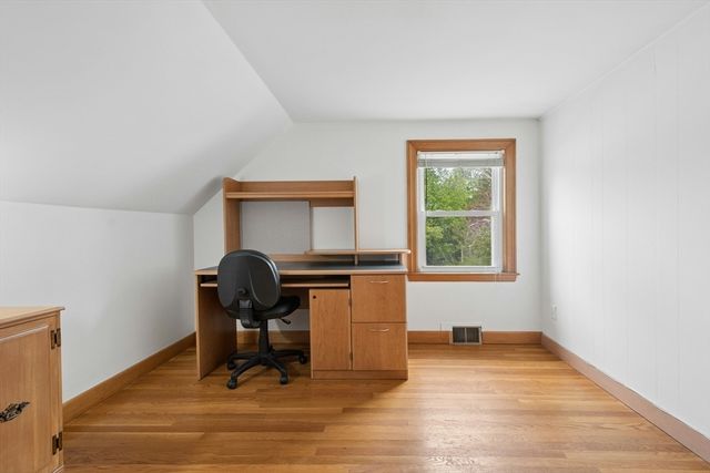 88 Kendall Ave, Framingham, MA 01702