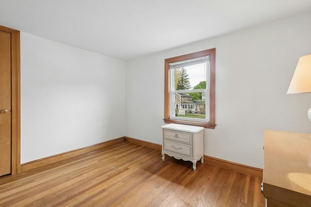 88 Kendall Ave, Framingham, MA 01702
