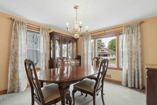88 Kendall Ave, Framingham, MA 01702