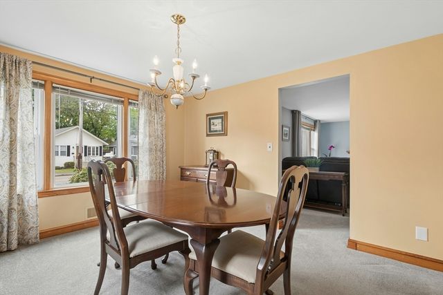 88 Kendall Ave, Framingham, MA 01702
