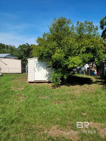 199 Robin Circle, Robertsdale, AL 36567
