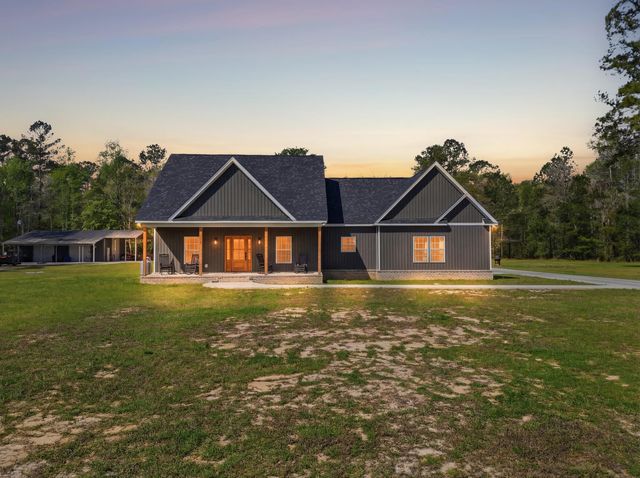 410 Miracle Ct, Andrews, SC 29510