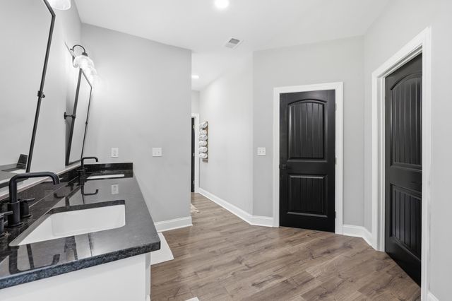 410 Miracle Ct, Andrews, SC 29510