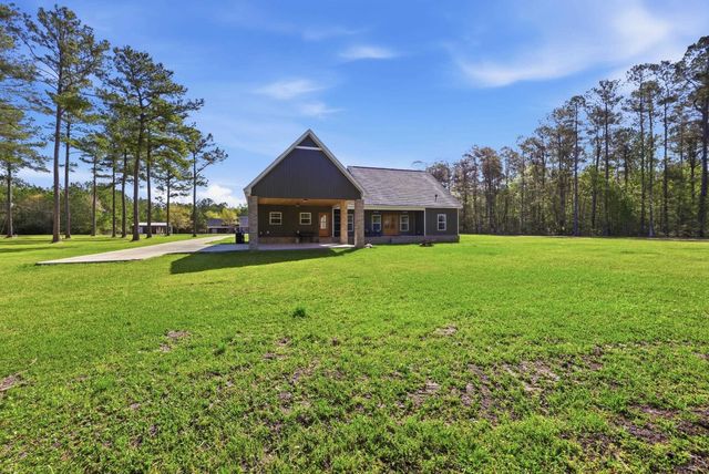 410 Miracle Ct, Andrews, SC 29510