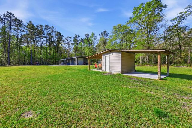 410 Miracle Ct, Andrews, SC 29510
