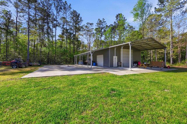410 Miracle Ct, Andrews, SC 29510