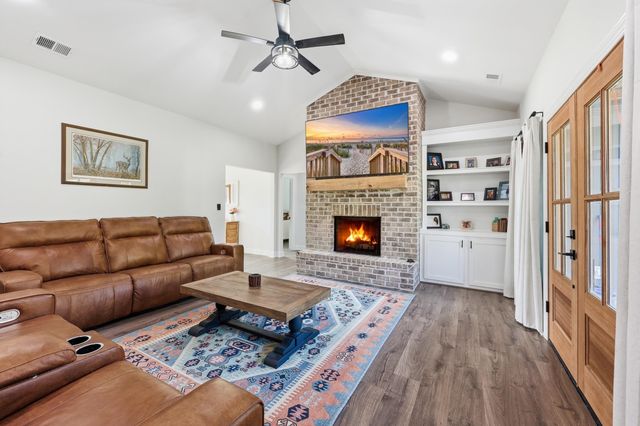 410 Miracle Ct, Andrews, SC 29510