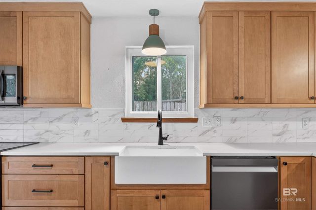 103 Willowbrook Circle, Daphne, AL 36526