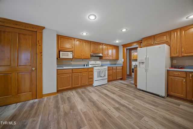 2028 Dry Hill Road, Butler, TN 37640