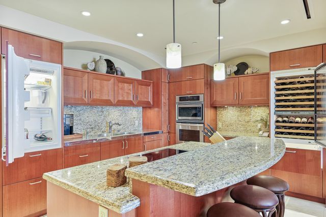 3800 Wailea Alanui Dr Ph 303, Kihei, HI 96753