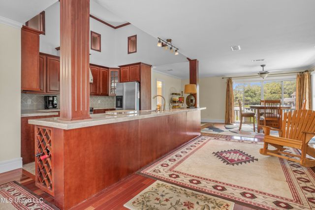 420 Caribe Place, Gulfport, MS 39507