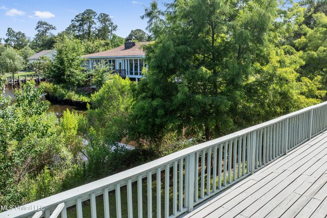 420 Caribe Place, Gulfport, MS 39507