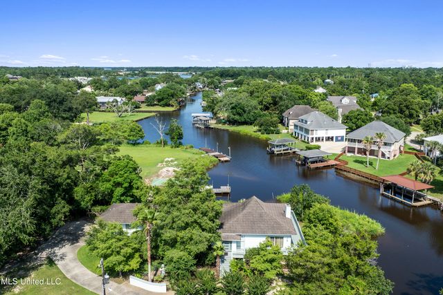 420 Caribe Place, Gulfport, MS 39507