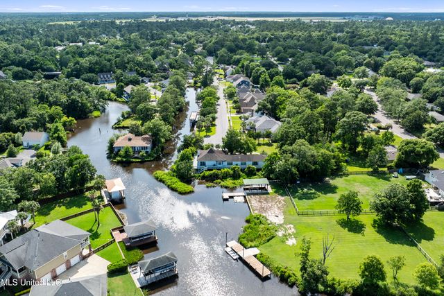 420 Caribe Place, Gulfport, MS 39507