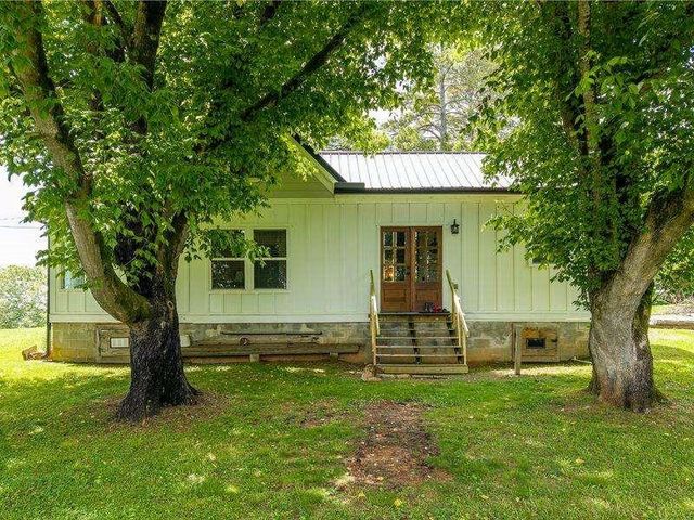 130 Old Blairsville Highway, Talking Rock, GA 30175
