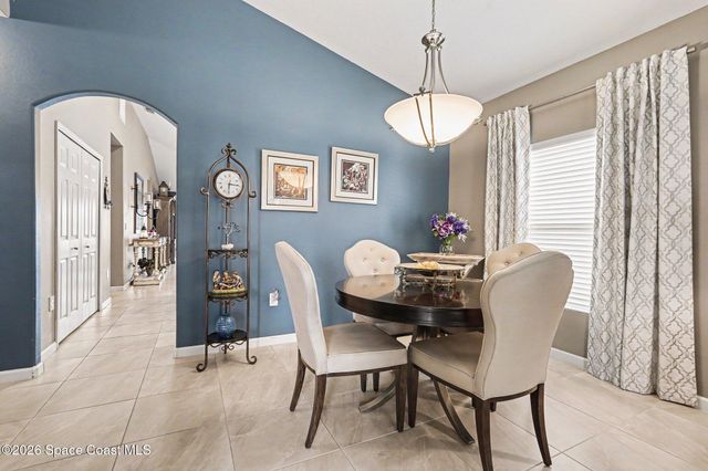 2365 Snapdragon Drive NW, West Melbourne, FL 32904