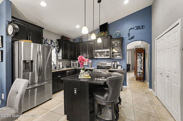 2365 Snapdragon Drive NW, West Melbourne, FL 32904