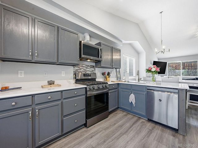 887 W 96th Pl, Thornton, CO 80260