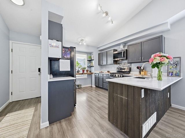 887 W 96th Pl, Thornton, CO 80260