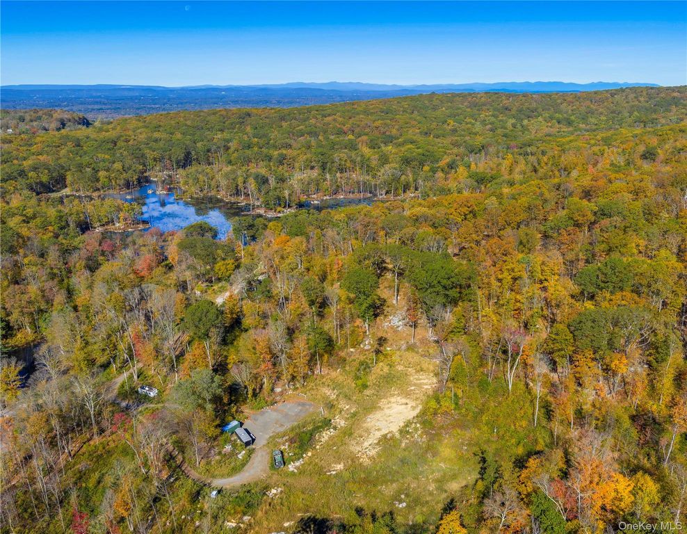 12 Deverly Road, Holmes, NY 12531