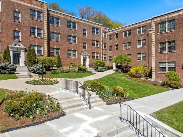 1490 Beacon St 3, Brookline, MA 02446