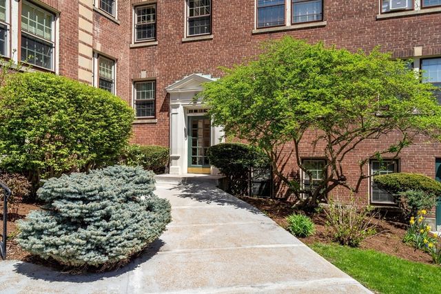 1490 Beacon St 3, Brookline, MA 02446
