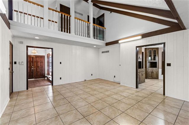 10530 Wedd Street, Overland Park, KS 66212