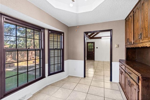 10530 Wedd Street, Overland Park, KS 66212