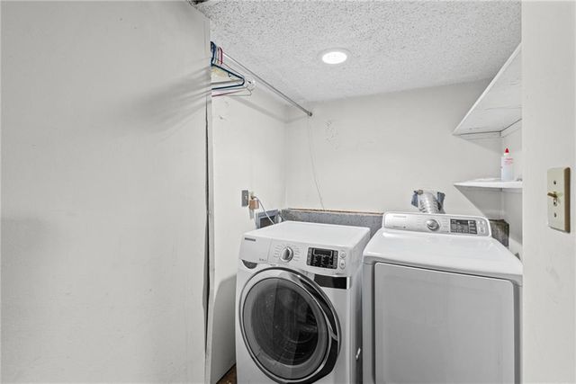 10530 Wedd Street, Overland Park, KS 66212