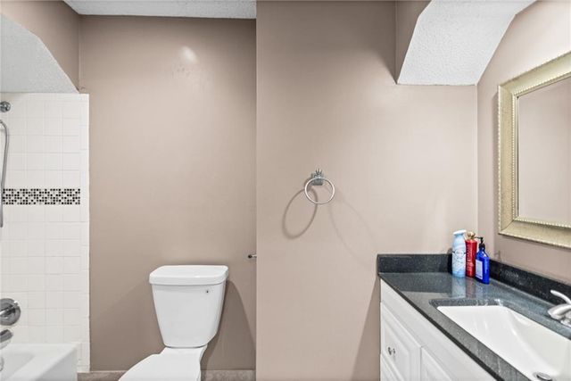 10530 Wedd Street, Overland Park, KS 66212