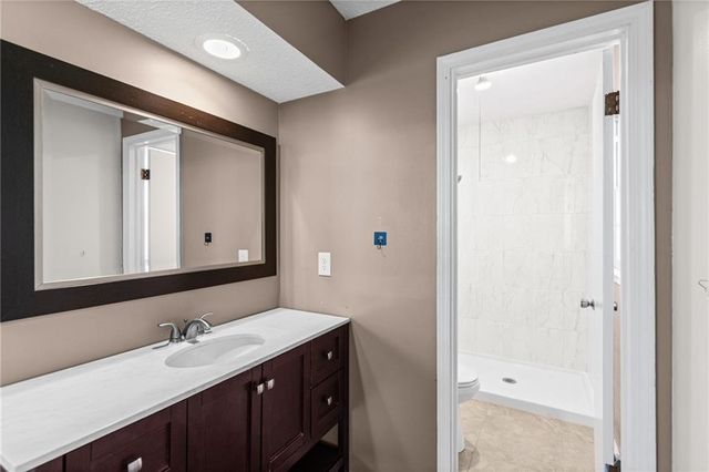 10530 Wedd Street, Overland Park, KS 66212