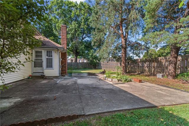 10530 Wedd Street, Overland Park, KS 66212