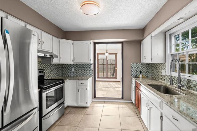 10530 Wedd Street, Overland Park, KS 66212