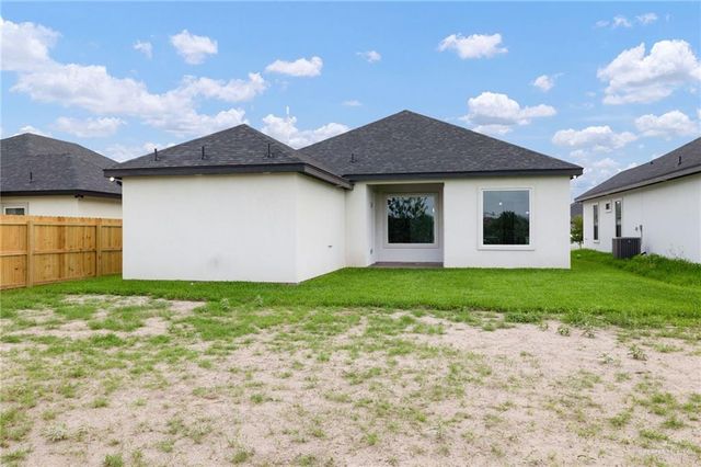 5901 N Playa Del Sol Street, Edinburg, TX 78542